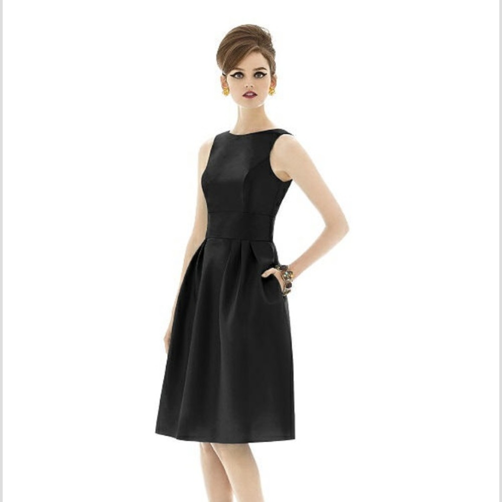 Alfred Sung cocktail/bridesmaid dress style D660
